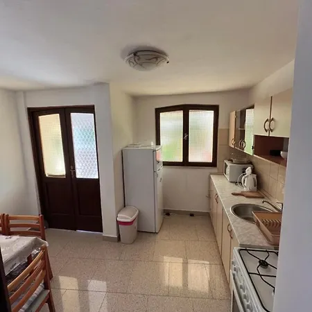 Apartment Vitomir *