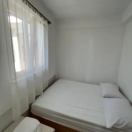 Apartment Vitomir Sibenik